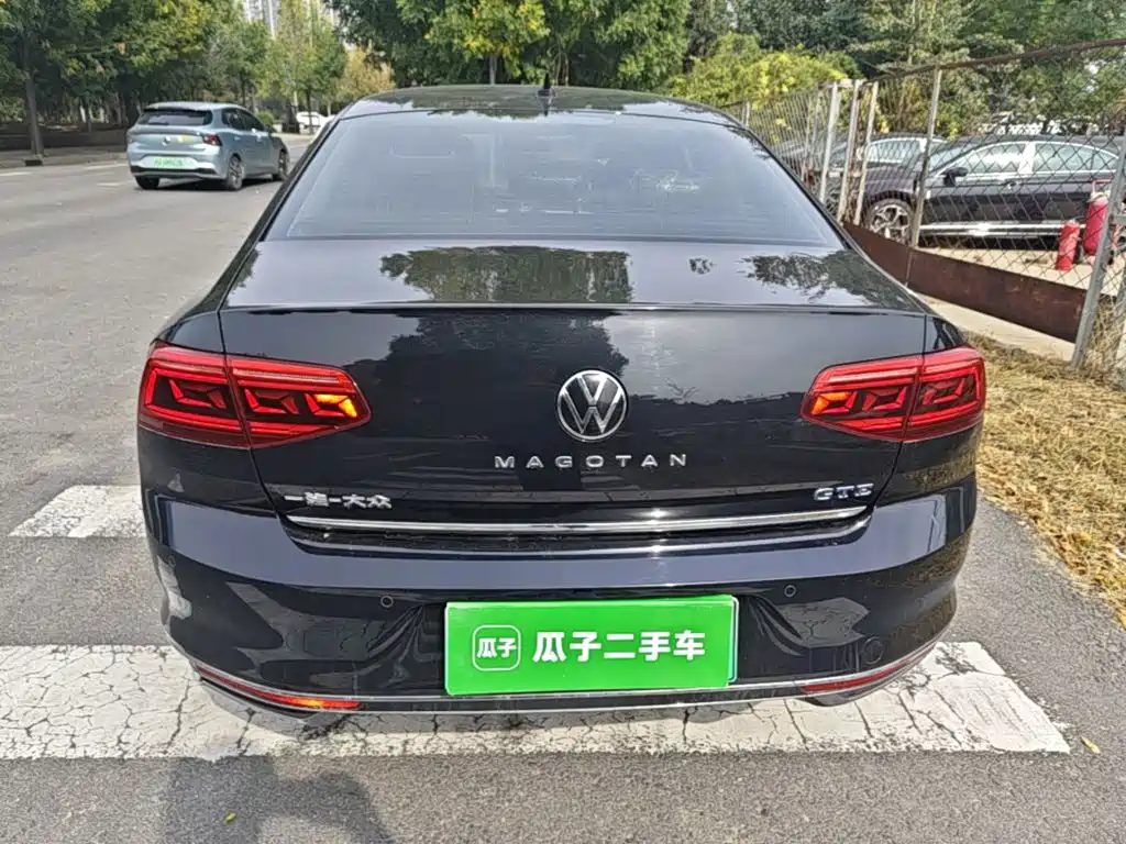 Volkswagen Magotan PHEV — миниатюра 6