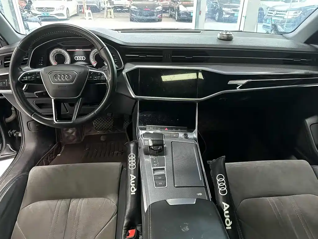 Audi A6L 2021 40 TFSI Luxury