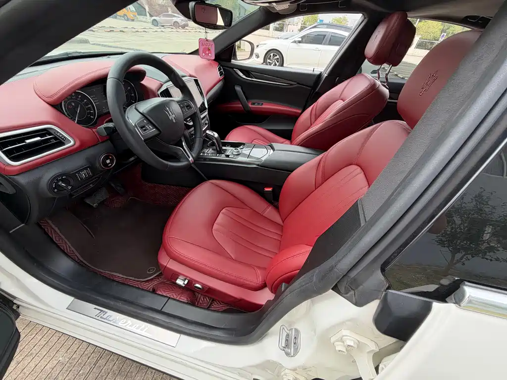 Maserati Ghibli — миниатюра 6