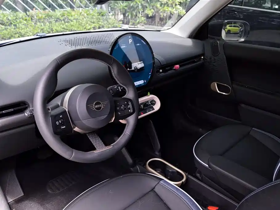 Mini COOPER 2025 456km COOPER E