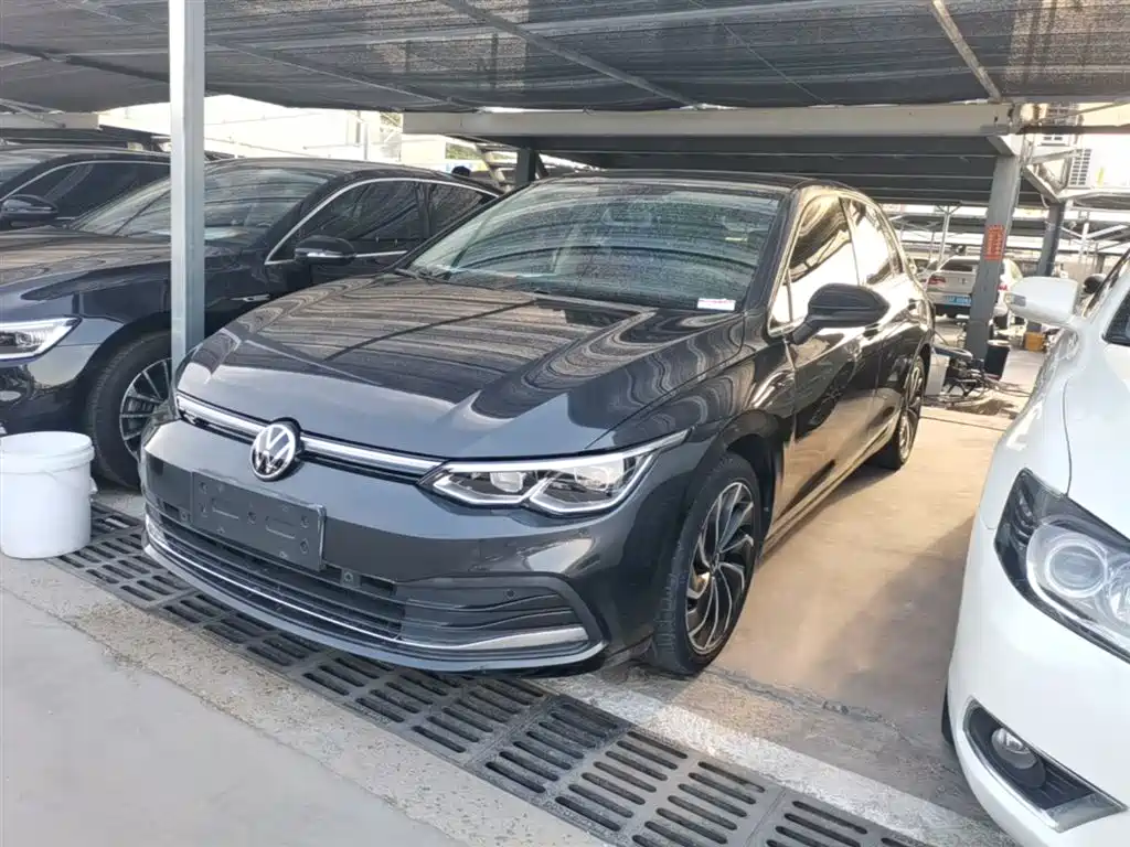 Volkswagen Golf 2021