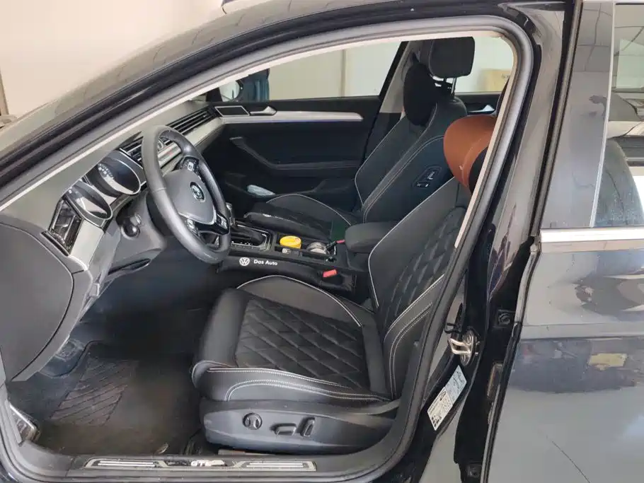 Volkswagen Magotan PHEV — миниатюра 9