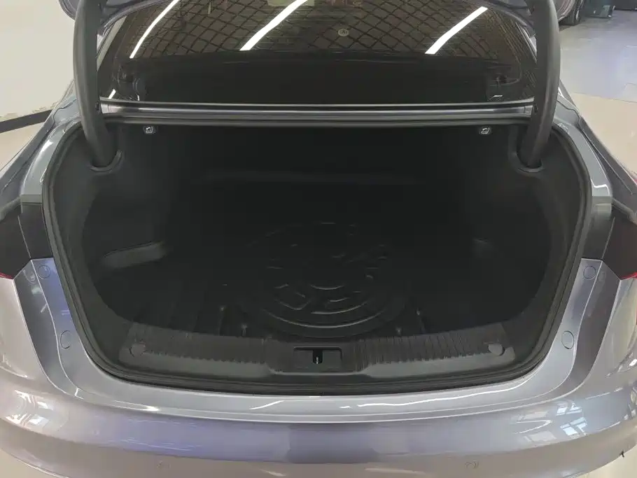 Hongqi Hongqi H5 PHEV — миниатюра 4