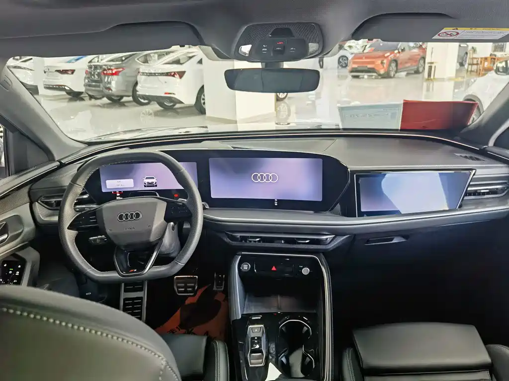 Audi Q5L — миниатюра 3
