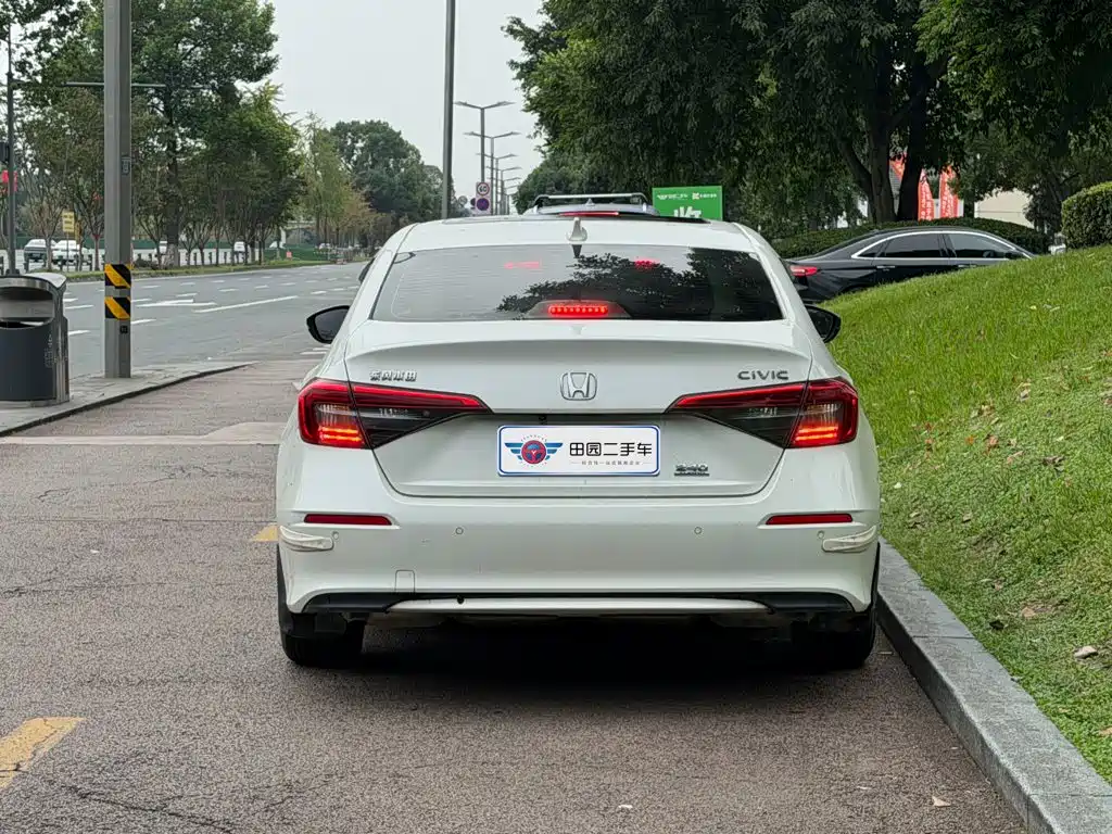 Honda Civic — миниатюра 5