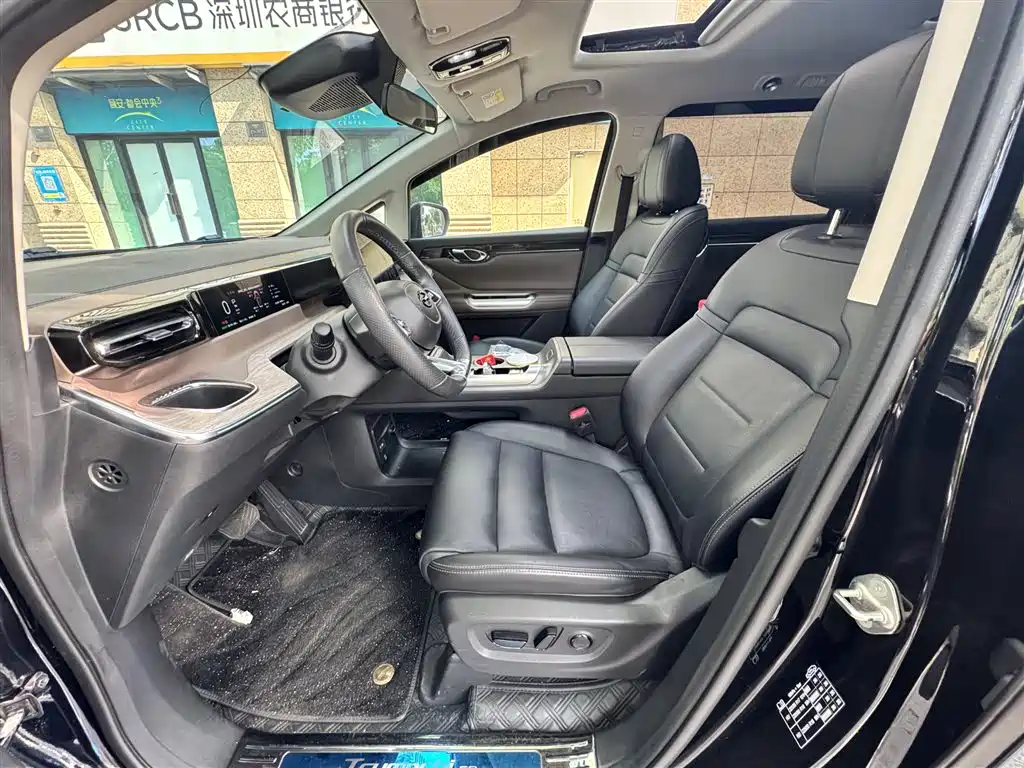 GAC Motor Trumpchi E8 PHEV — миниатюра 5