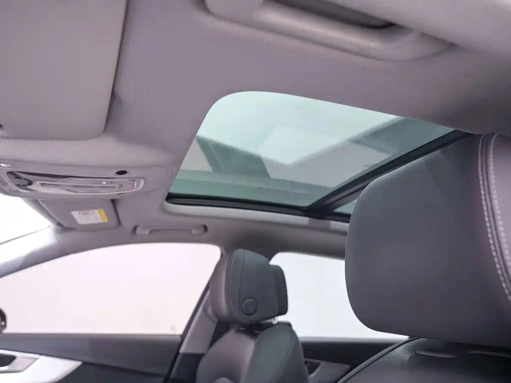 Audi A4L — миниатюра 13