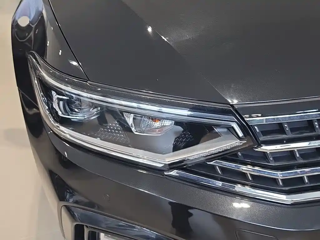 Volkswagen Magotan — миниатюра 5