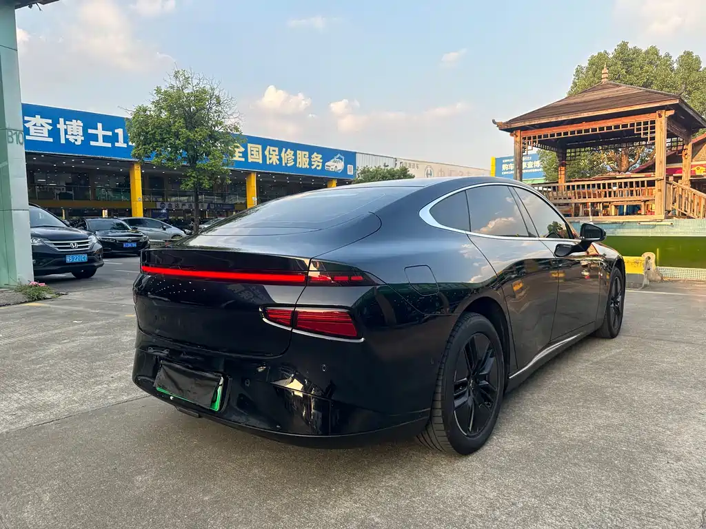 XPeng P7 — миниатюра 7