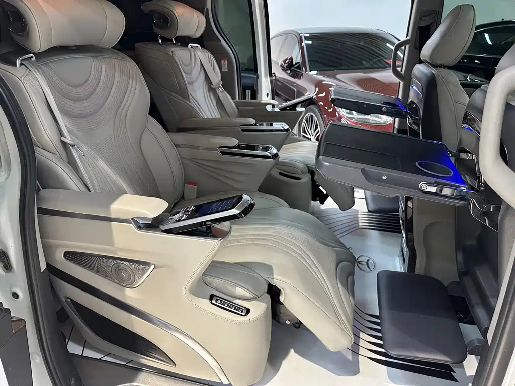 Toyota Sienna — миниатюра 10