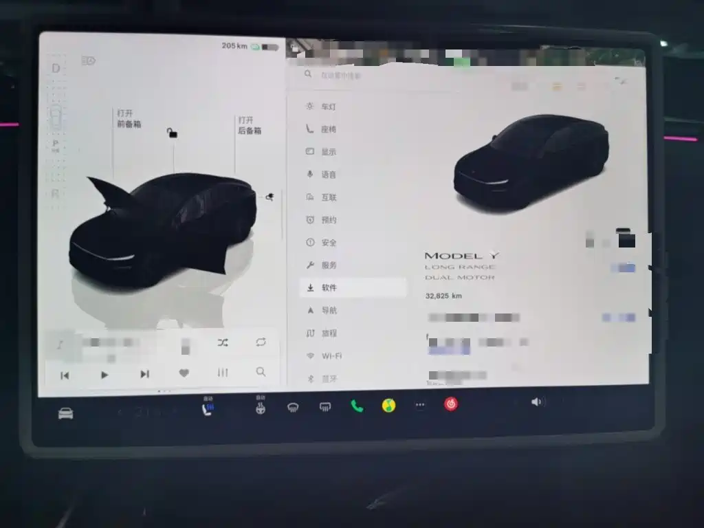 Tesla Model Y — миниатюра 8