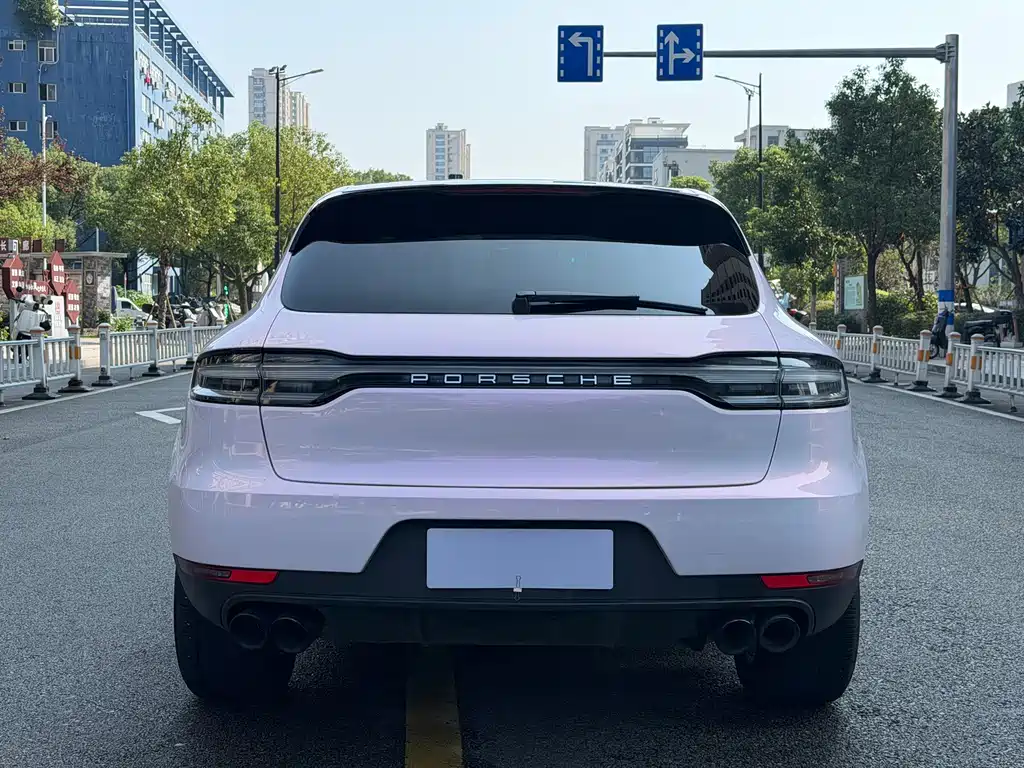 Porsche Macan — миниатюра 17