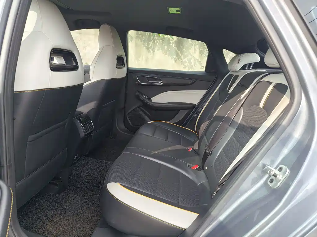 MG MG6 — миниатюра 10
