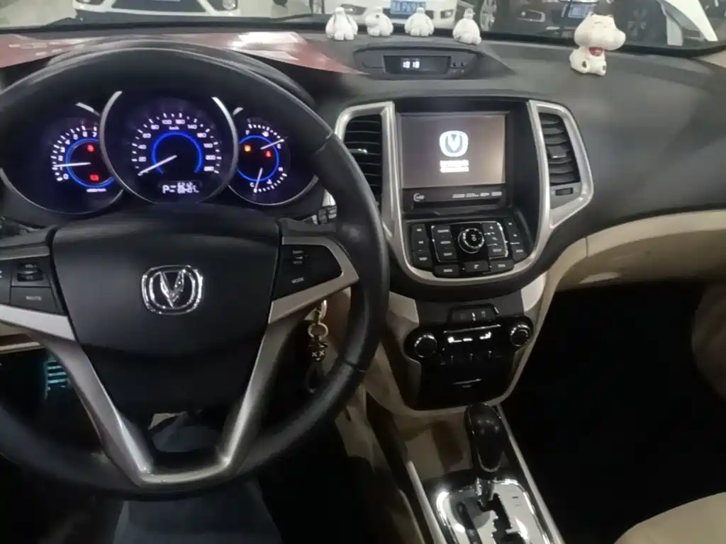 Changan Eado — миниатюра 10