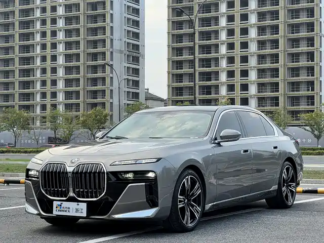 BMW  7 SERIES 2023
