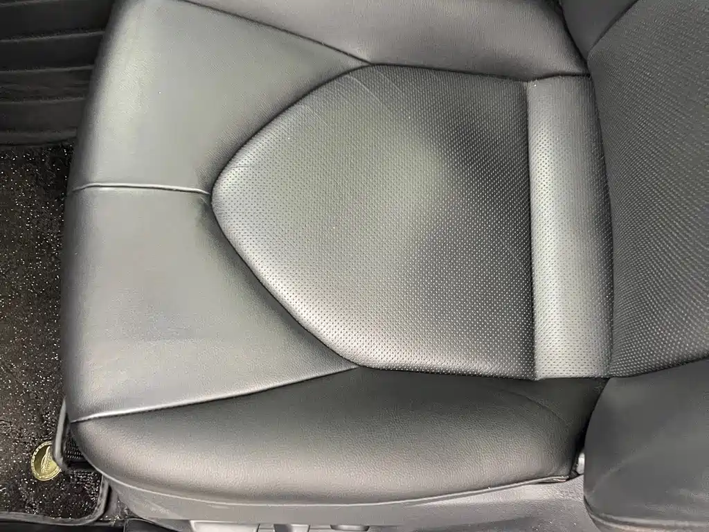 Toyota Camry — миниатюра 17