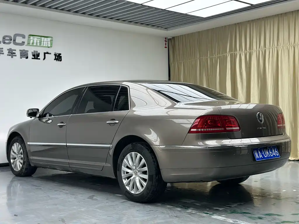 Volkswagen Phaeton — миниатюра 4