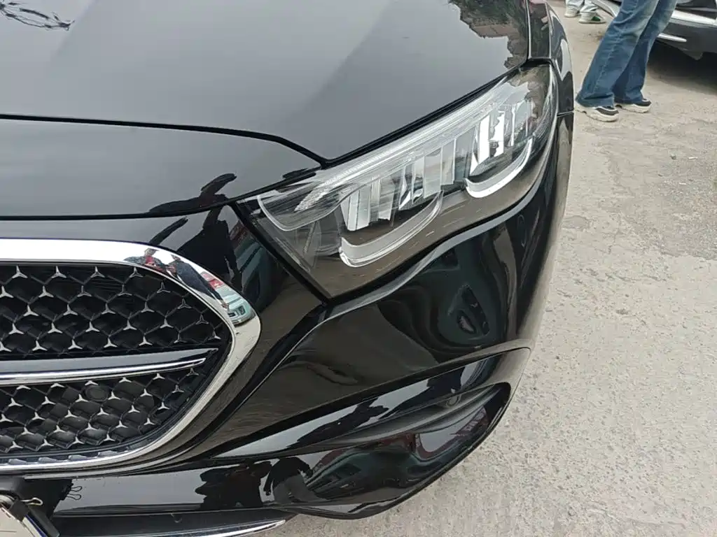 Mercedes-Benz E-Class — миниатюра 24