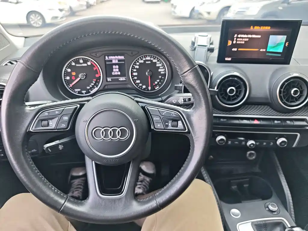Audi Q2L — миниатюра 8