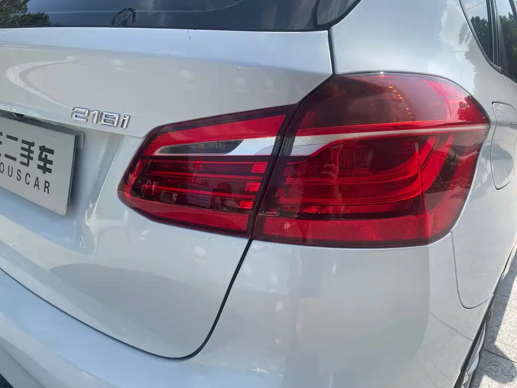 BMW 2 Series Active Tourer — миниатюра 9