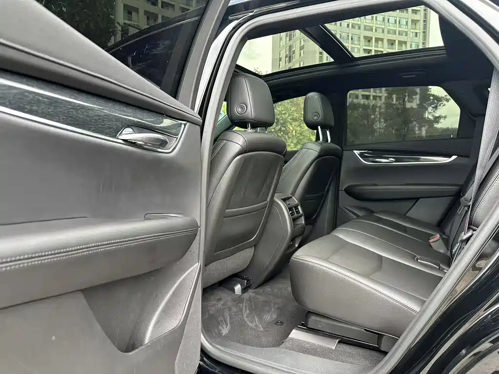 Cadillac XT5 — миниатюра 6