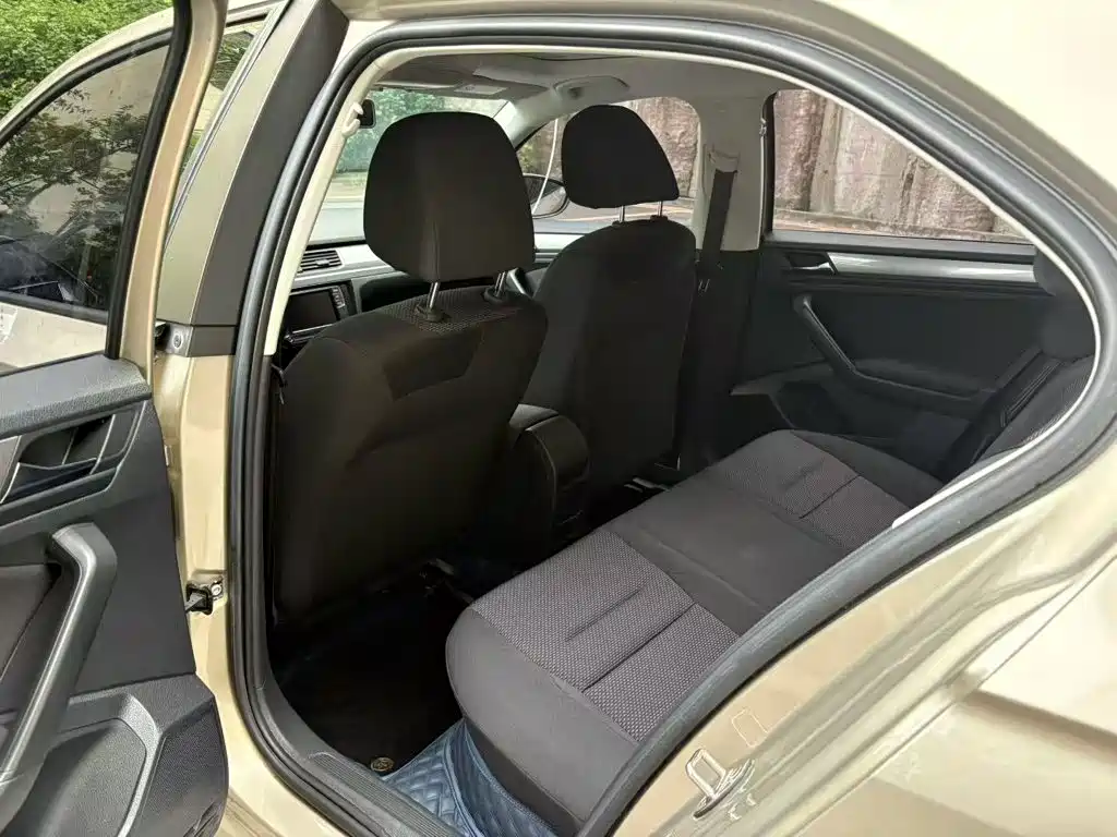 Volkswagen Bora — миниатюра 17