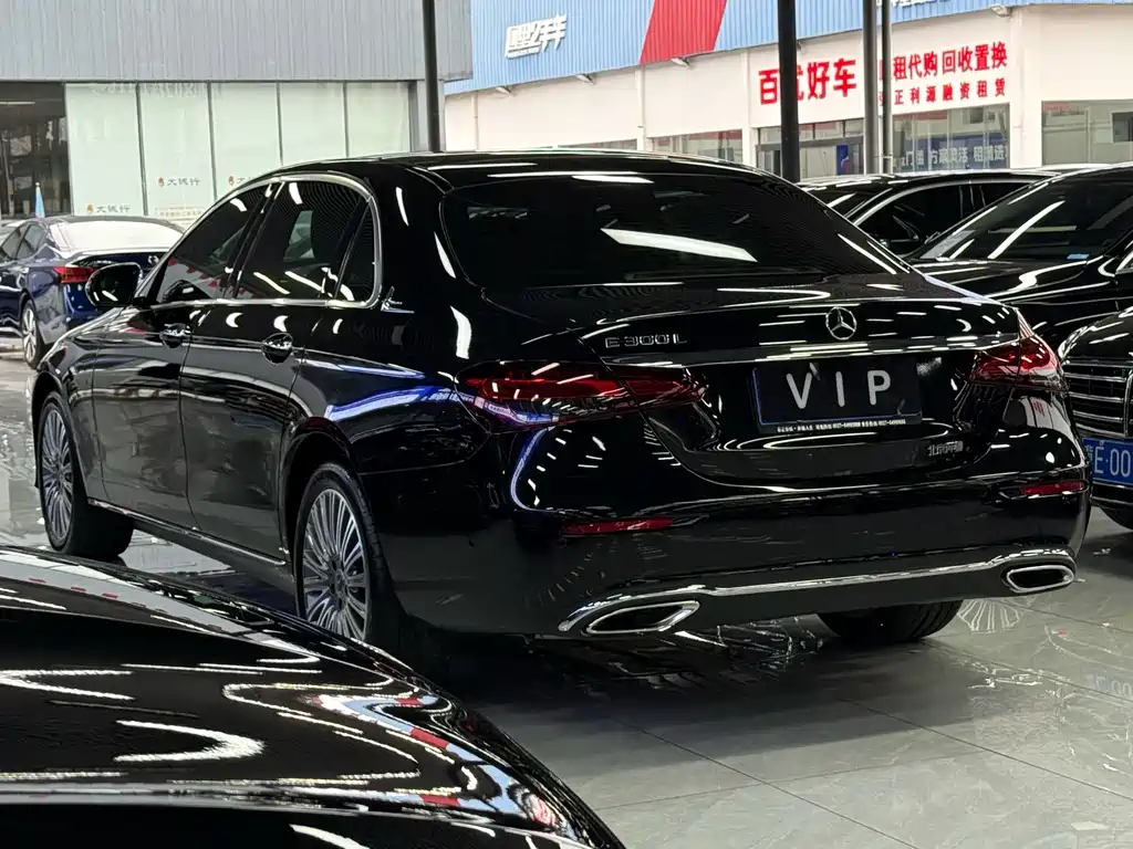 Mercedes-Benz E-Class — миниатюра 14