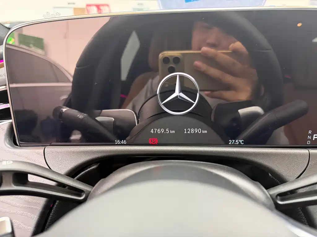 Mercedes-Benz E-Class — миниатюра 14