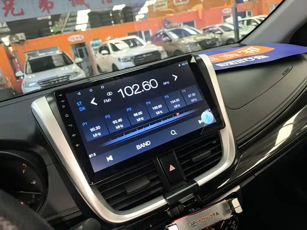 Toyota Yaris L — миниатюра 13