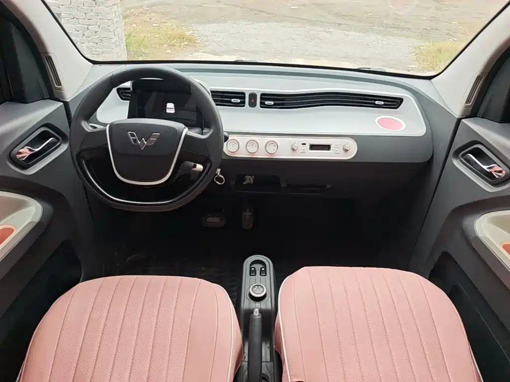 Wuling MINIEV — миниатюра 10
