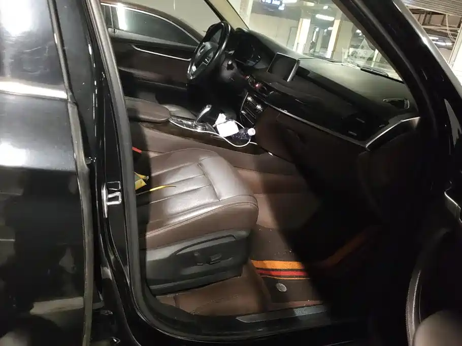 BMW X5 (Import) — миниатюра 8