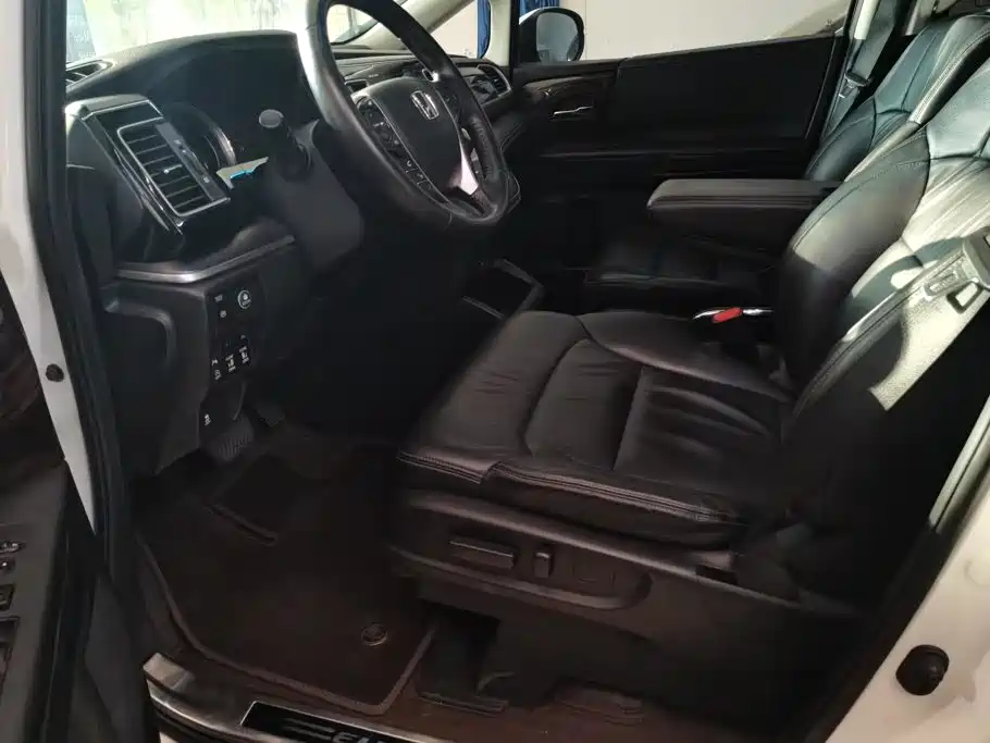 Honda Elysion — миниатюра 9