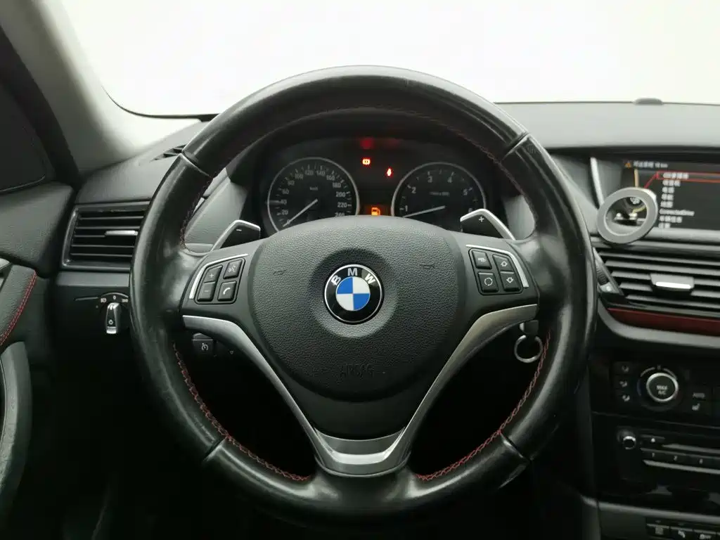 BMW X1 — миниатюра 11