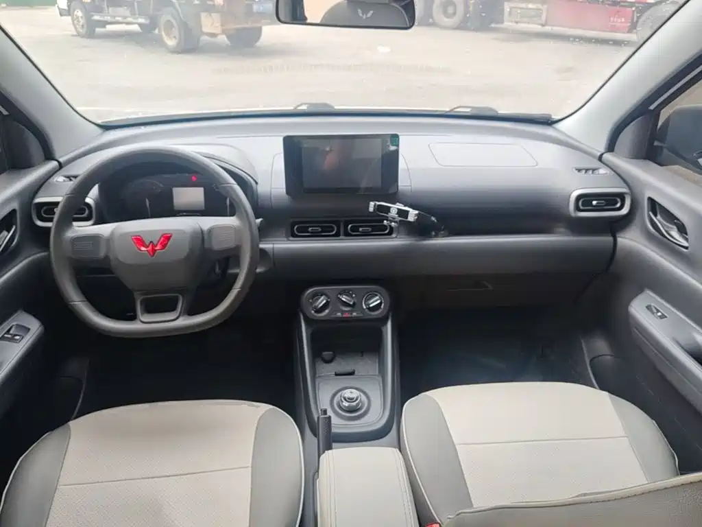 Wuling Hongguang EV — миниатюра 10