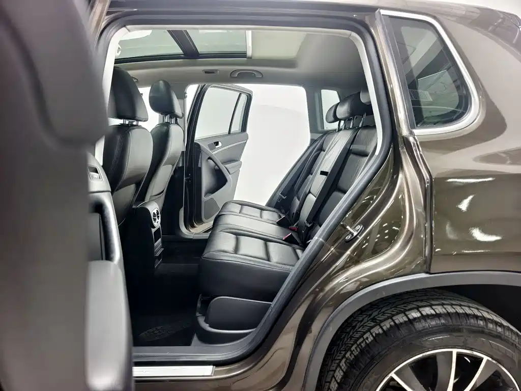 Volkswagen Tiguan — миниатюра 13