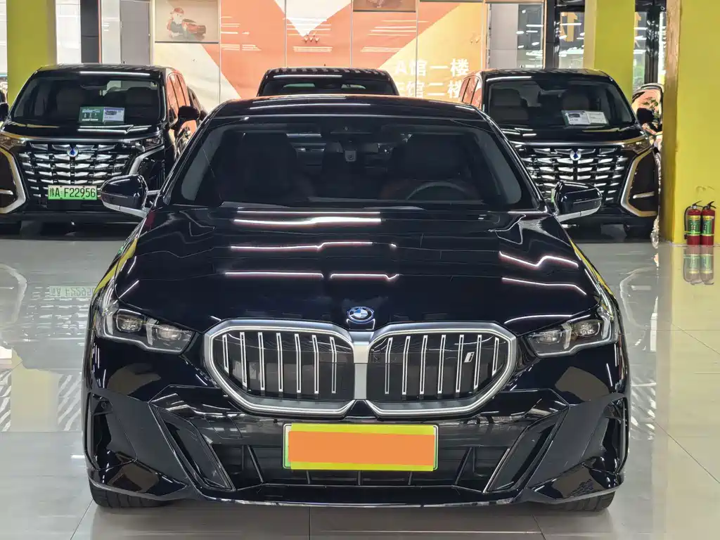 BMW i5 — миниатюра 2