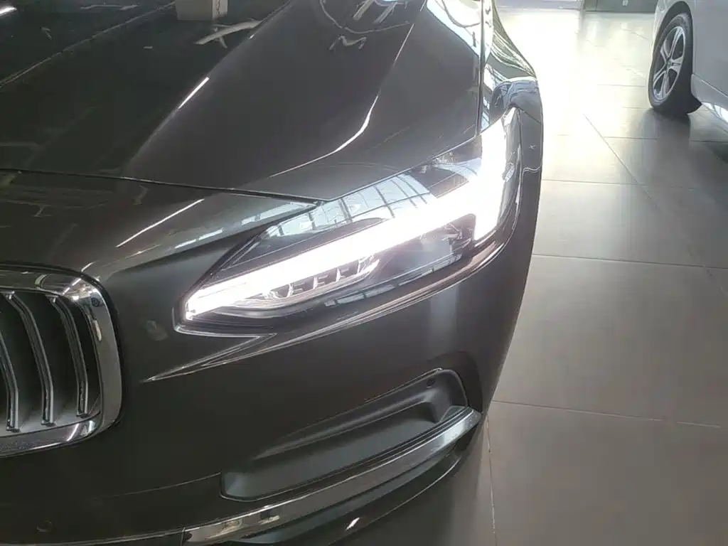 Volvo S90 — миниатюра 24