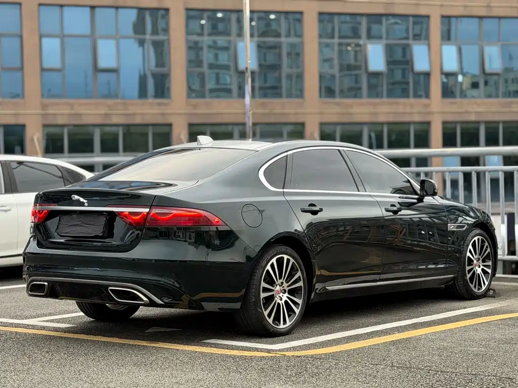 Jaguar XFL 2023 XFL 2.0T P250 Premium Luxury
