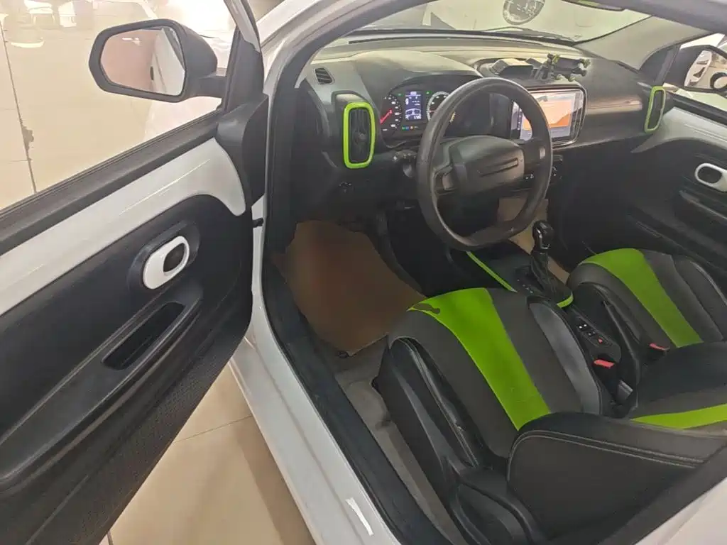 Roewe Clever — миниатюра 16