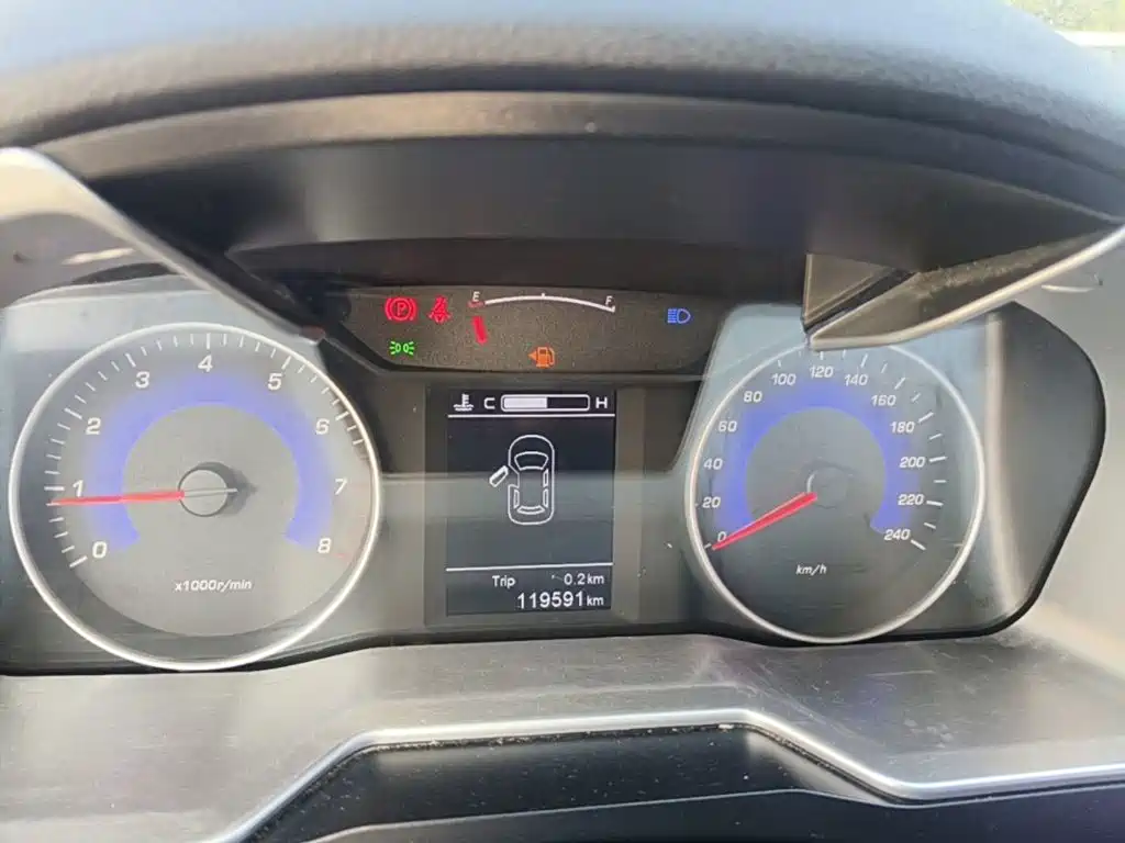 Geely Emgrand — миниатюра 12