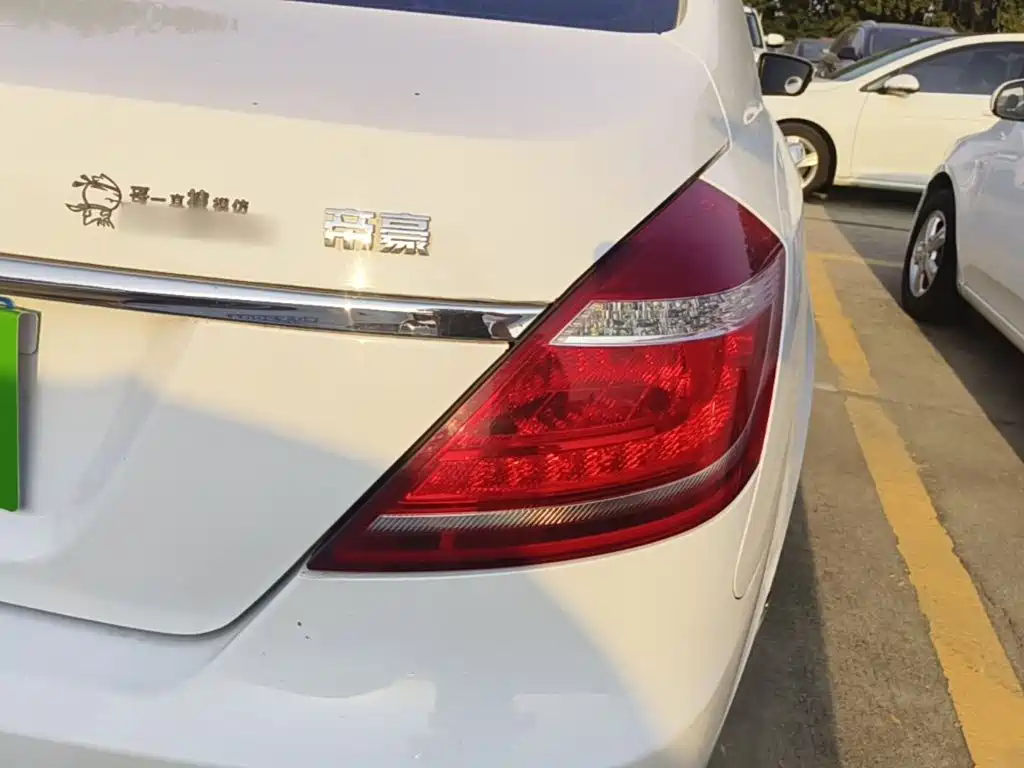 Geely Emgrand — миниатюра 8