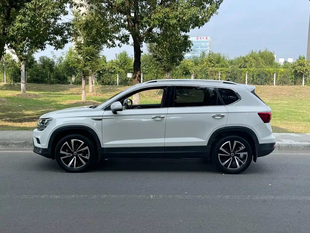 Volkswagen Tharu — миниатюра 5