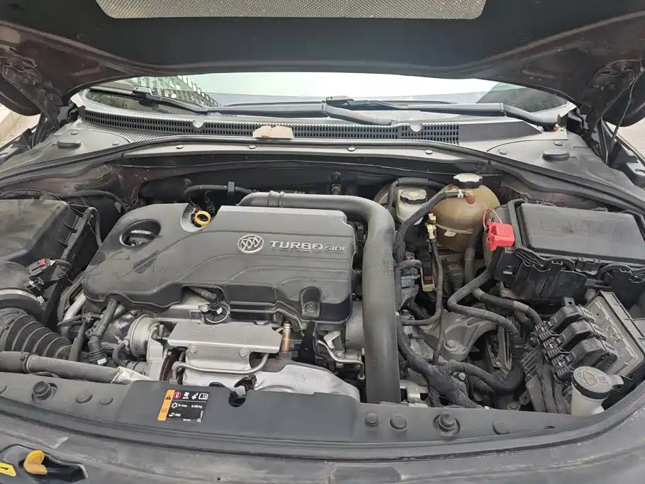 Buick LaCrosse — миниатюра 10
