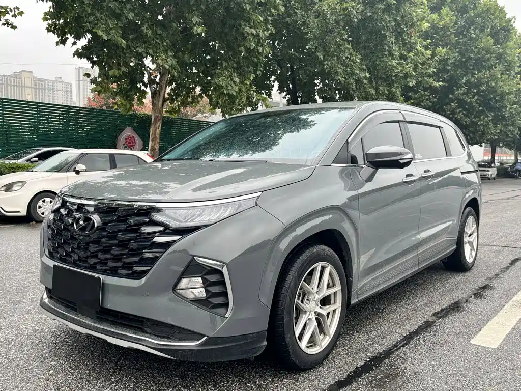 Hyundai Custo