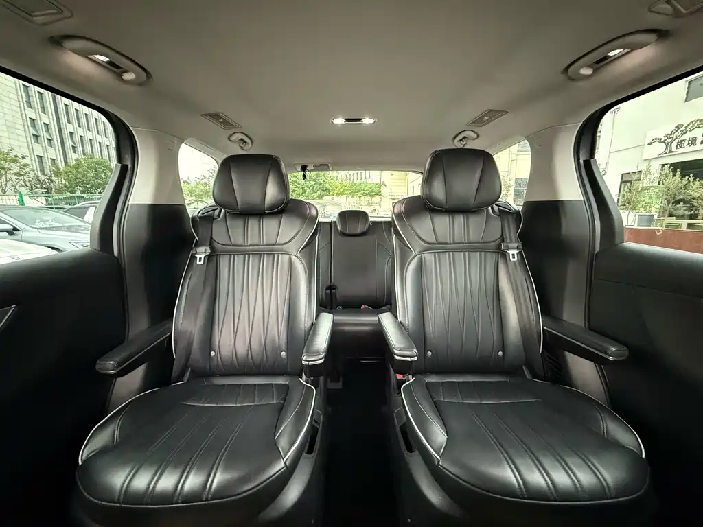 Roewe iMAX8 — миниатюра 20