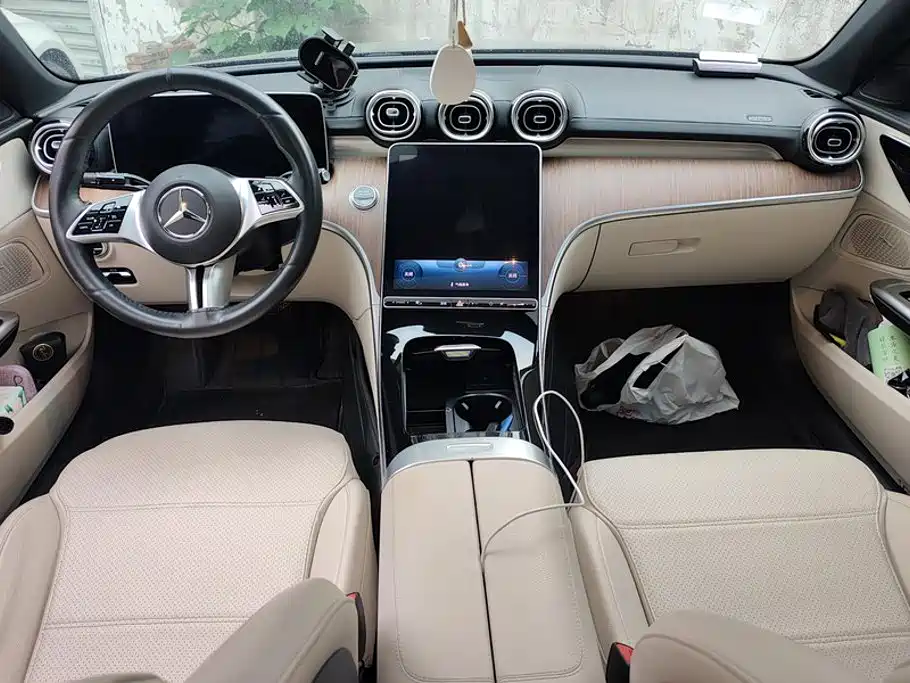 Mercedes-Benz C-Class — миниатюра 13