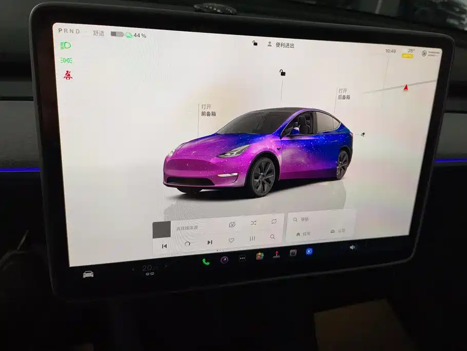 Tesla Model Y — миниатюра 13