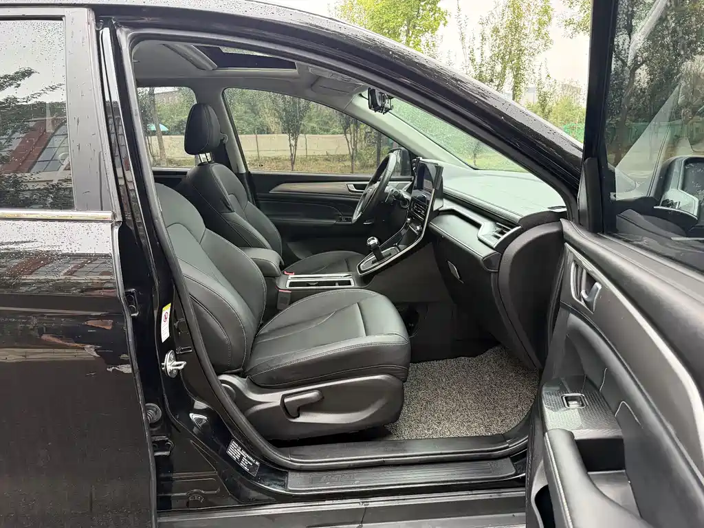 Haval M6 — миниатюра 13