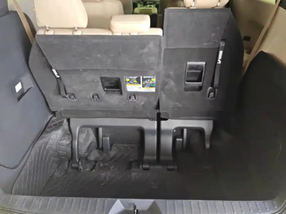Toyota Sienna — миниатюра 4