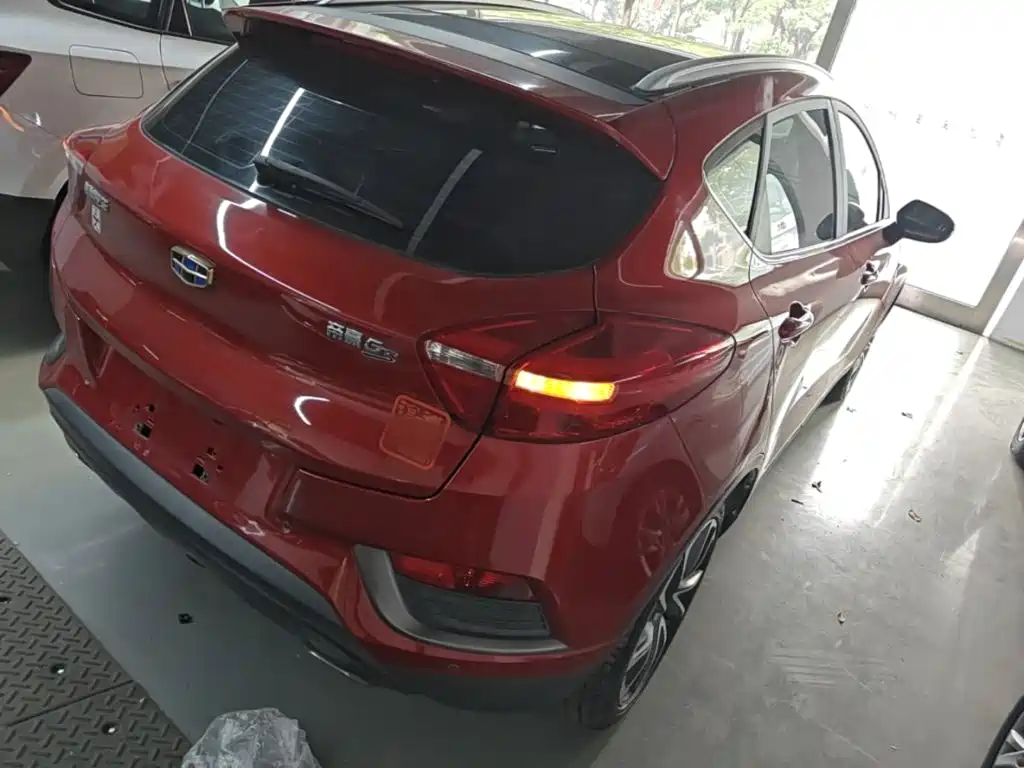Geely Emgrand GS — миниатюра 7